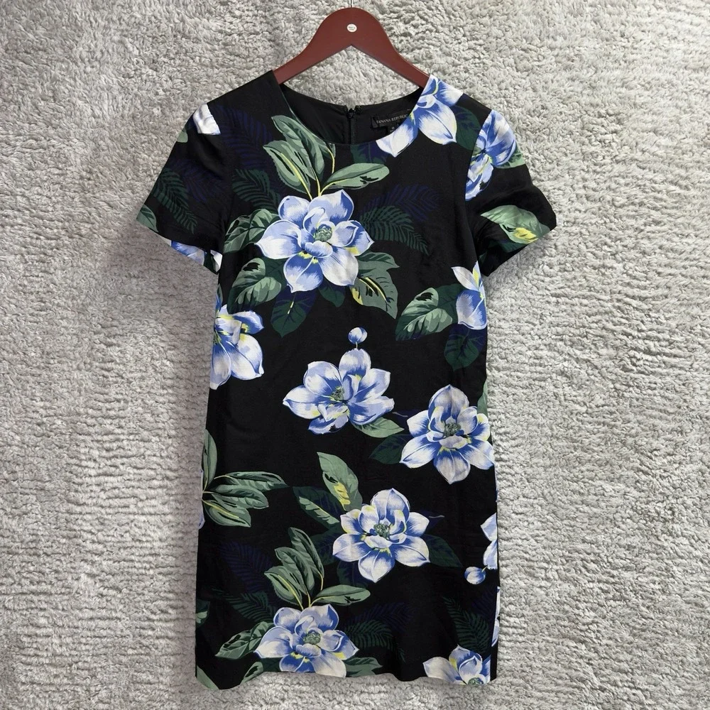 Banana Republic Dress Women's Sz 0 Floral Print Holiday Knee Length Dress Classy